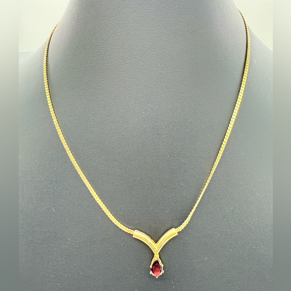 Classic Elegant Gold Tone Y Necklace Teardrop Deep Red Gem Pendant Stone Gift